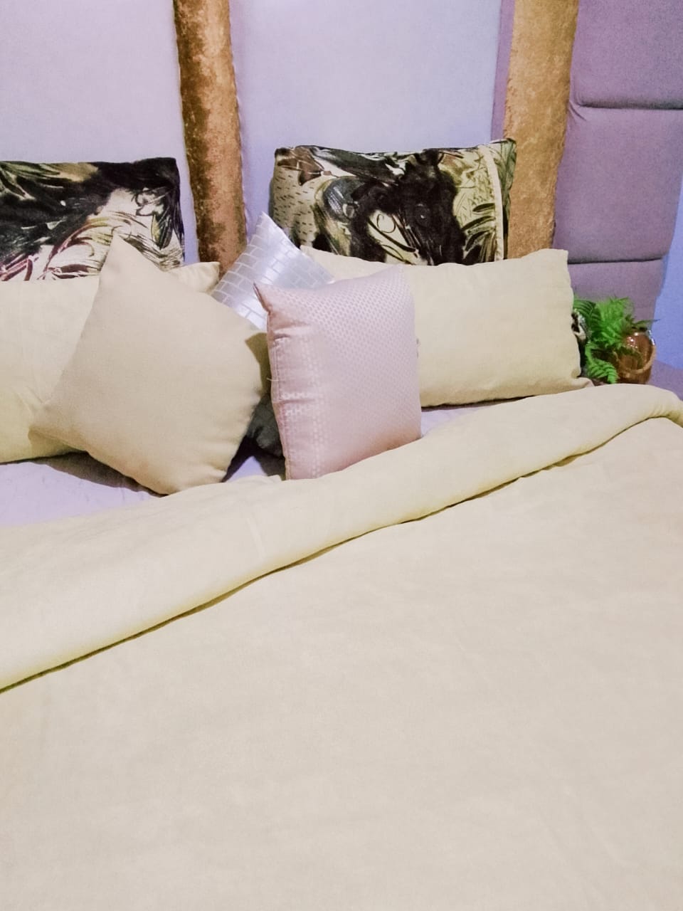 Luxury Cream & Brown Floral Bedding Comforter Set