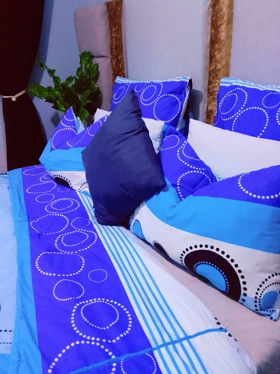 Blue & White Circle Print Bedding Comforter Set